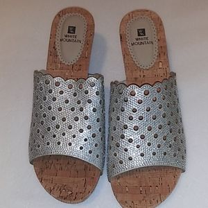 White Mountain Atlie Silver Sandals Size 11M